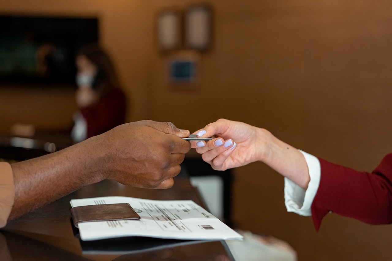 Come gestire le cancellazioni tardive in hotel